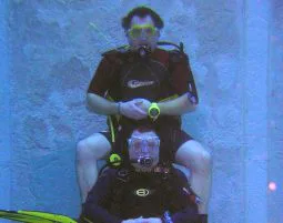Tauchschnupperkurs im Pool Worms - 2