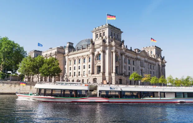 Frühstück & Spree-Rundfahrt Berlin für 2 - 4