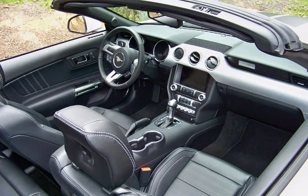 Mustang GT Cabrio Wochenende in Berlin Großbeeren - 3