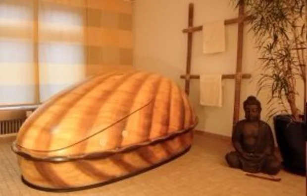 Samadhi Bad Floating in Basel (70 min)