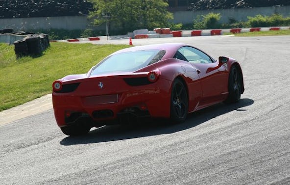 Ferrari F458 fahren bei Turin
