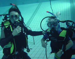 Tauchschnupperkurs im Pool Fulda - 2