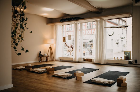 Candle Light Yoga Schwabach