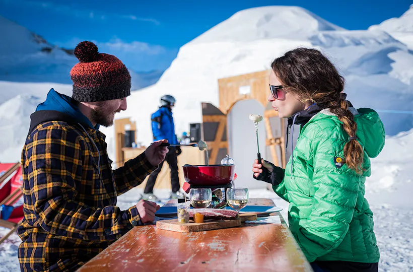 Fondue im Iglu Kühtai