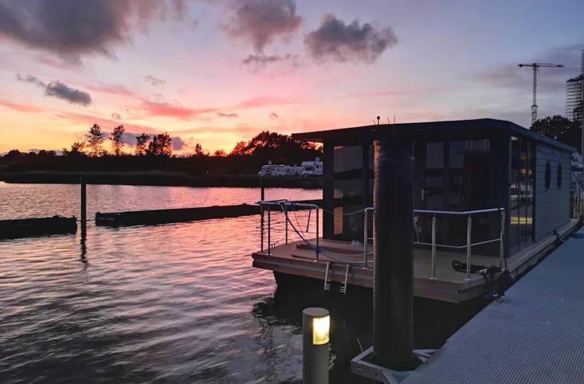 Hausboot mieten mit Sauna Wendtorf für 4 (4 Nächte)