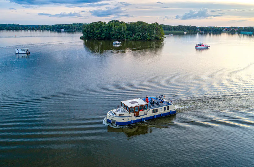 Hausboot-Übernachtung Rechlin für 5 (4 Nächte)