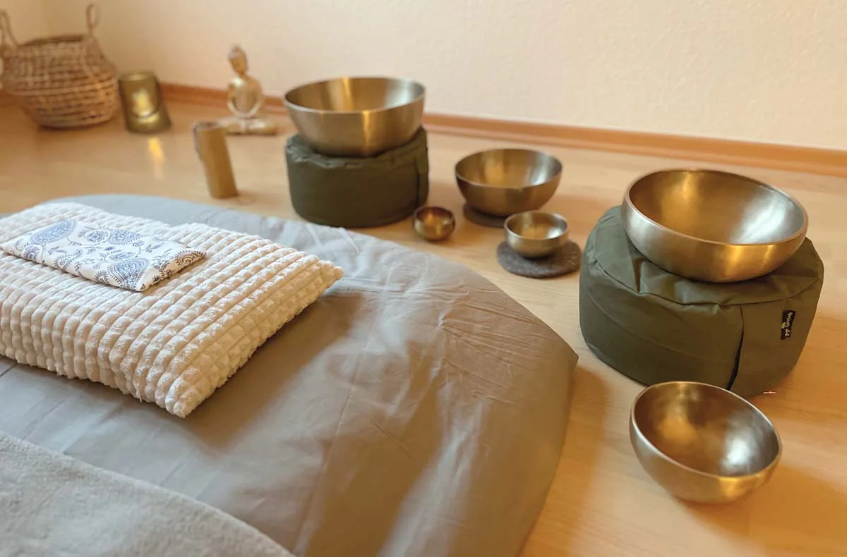 Klangschalenmassage Bonn - 1