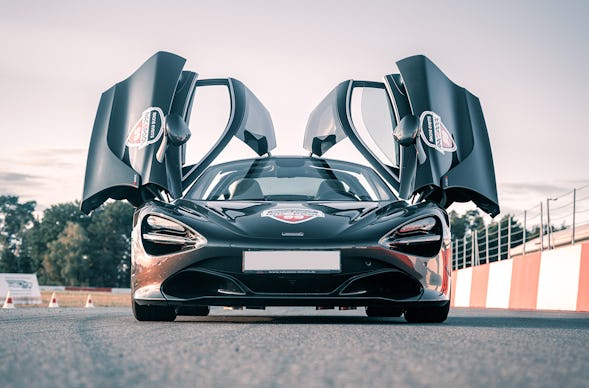 McLaren Renntaxi Schipkau Klettwitz (4 Rdn.)