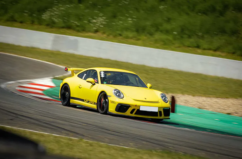 Porsche GT3 CS Race-Taxi beim NLS-Rennen am Nürburgring