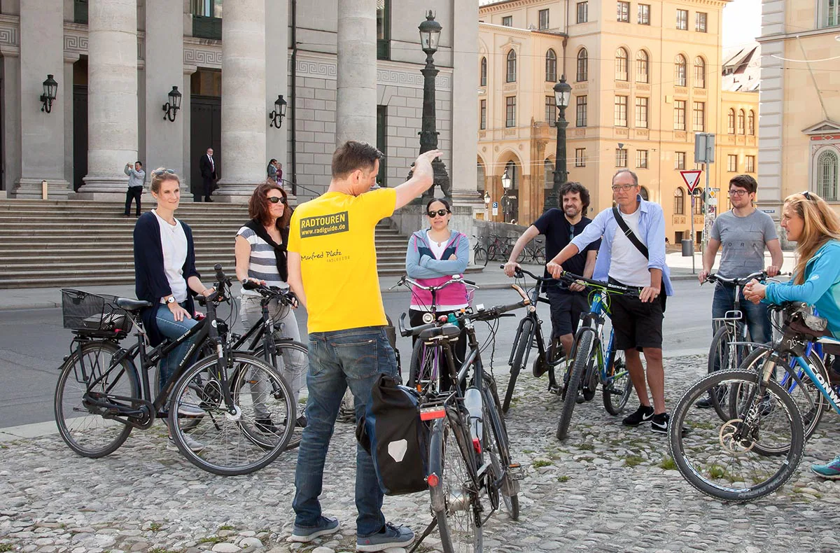 Stadtführung mit Fahrrad für 6 München - 3