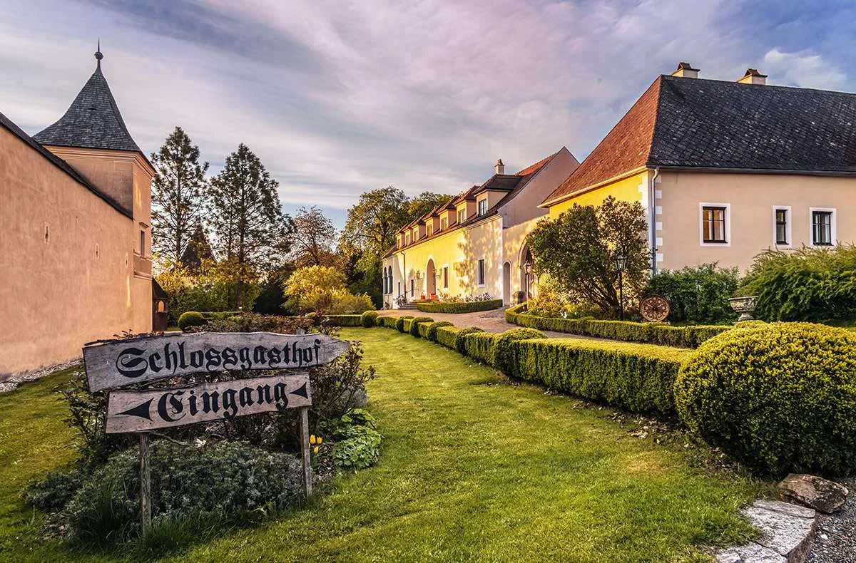 Übernachtung im Schlosshotel Rosenburg - 1